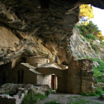 Davelis-Cave