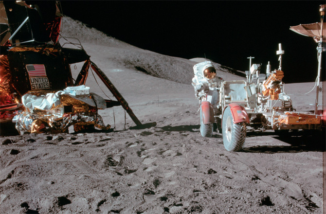 lunar-rover-10-130731