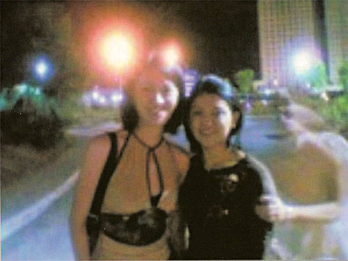 This interesting photo was taken sometime around the year 2000 in Manilla