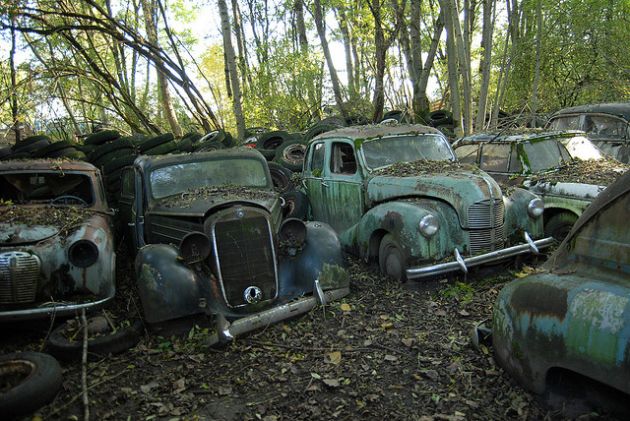 kaufdorf-car-graveyard-switzerland-10