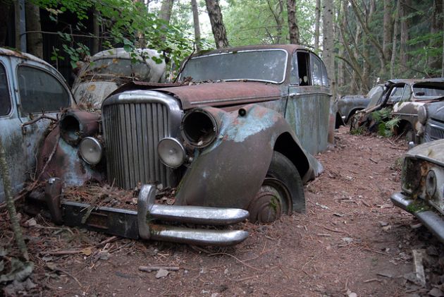 kaufdorf-car-graveyard-switzerland-15