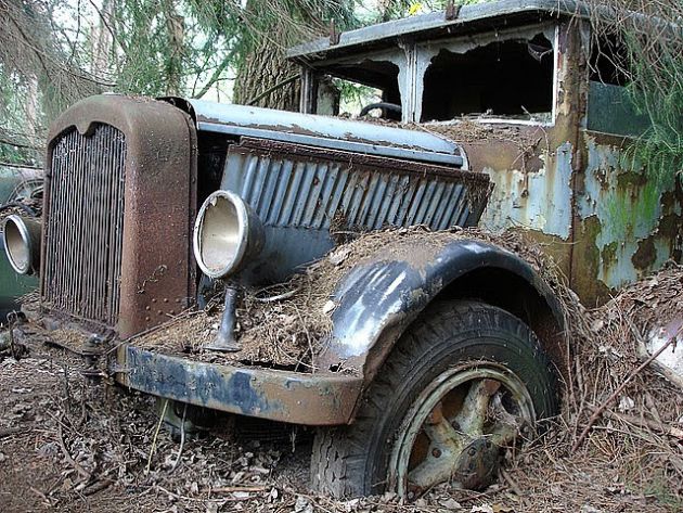 kaufdorf-car-graveyard-switzerland-20