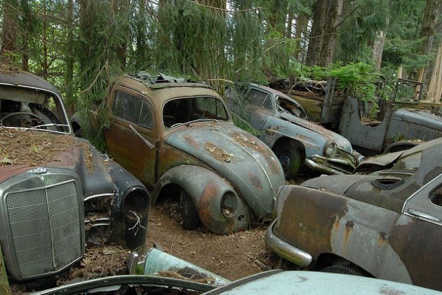 kaufdorf-car-graveyard-switzerland-8