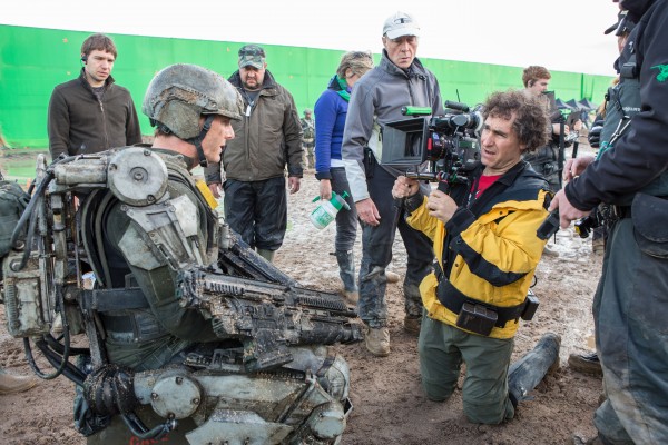 edge of tomorrow photos tom cruise edge of tomorrow movie photos stills emily blunt photos edge of tomorrow 13 10 Stunning & Interesting Movie Facts About EDGE OF TOMORROW