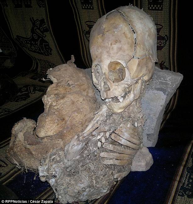 Alien Or Giant Skull Found In Peru
