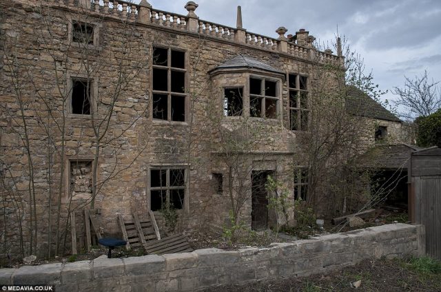 The strange and mysterious abandoned ‘doctor’s house’